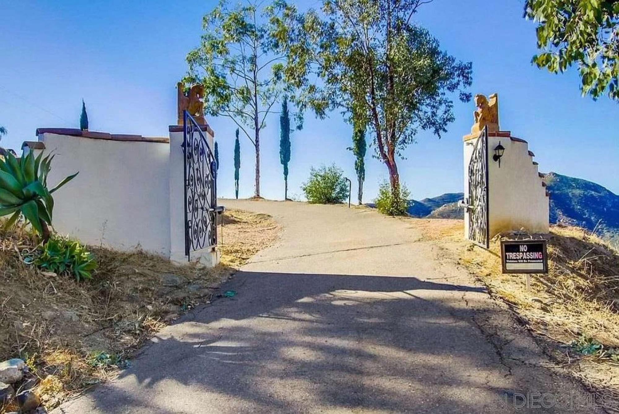 Private Home On 10 Acres - Heated Salt Pool & Jacuzzi, Mountain & City Views, Horseshoes, Basketball, Bbq, Golf Putting, Foosball, Croquet, Bose Stereo, White Cotton Bedding - Hilltop Hacienda, Pool Heat Optional Jamul Exterior foto