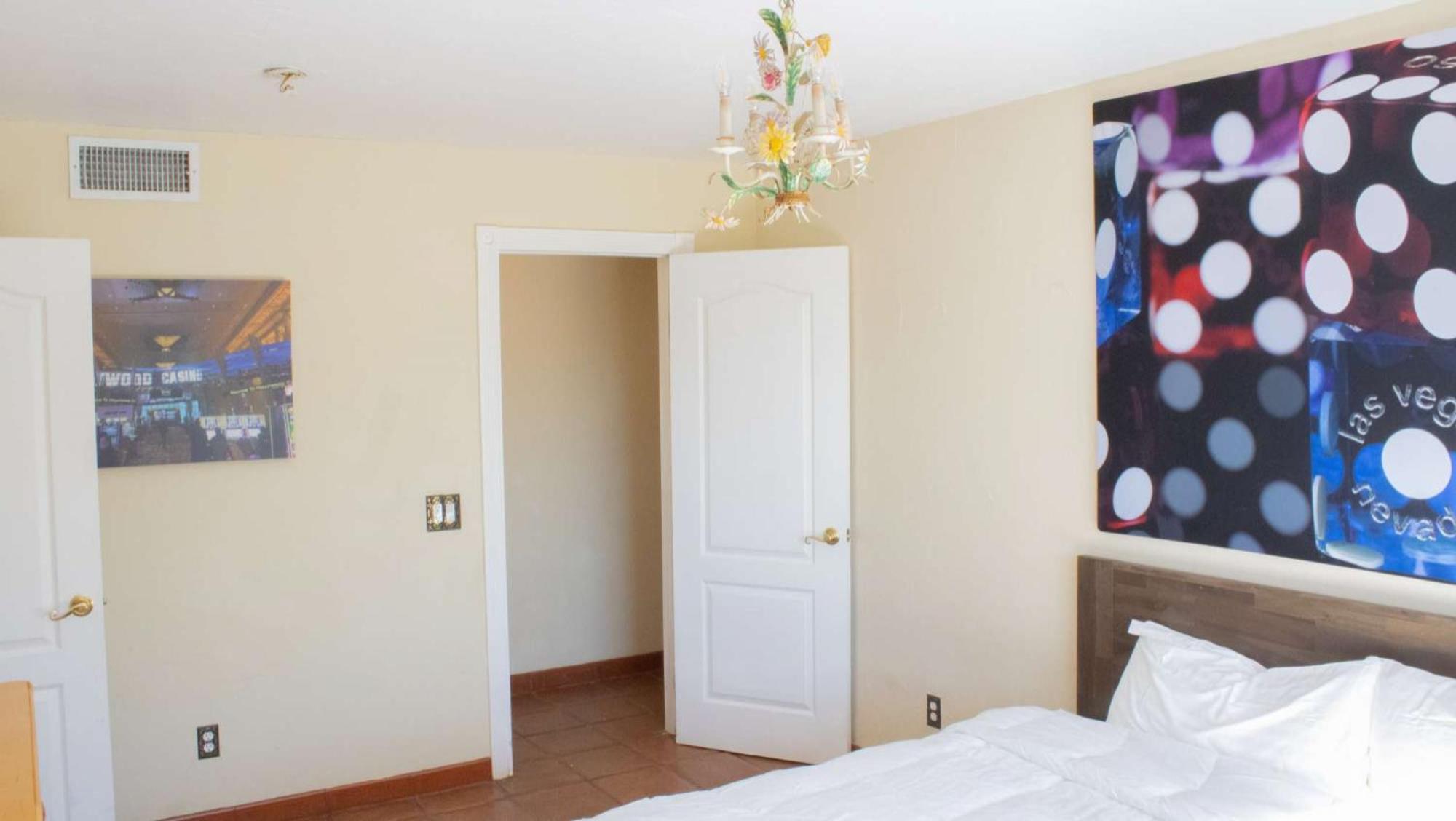 Private Home On 10 Acres - Heated Salt Pool & Jacuzzi, Mountain & City Views, Horseshoes, Basketball, Bbq, Golf Putting, Foosball, Croquet, Bose Stereo, White Cotton Bedding - Hilltop Hacienda, Pool Heat Optional Jamul Exterior foto