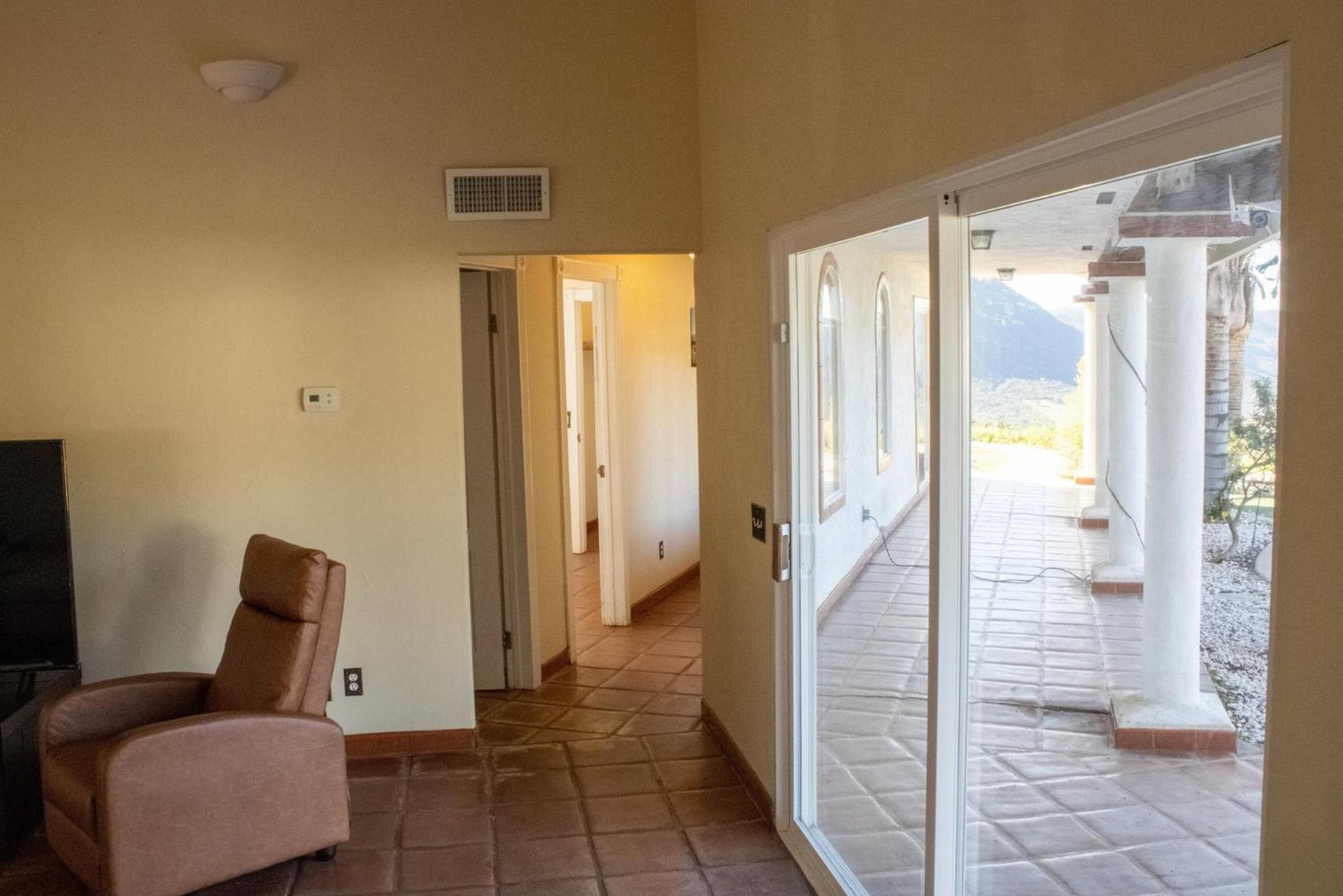 Private Home On 10 Acres - Heated Salt Pool & Jacuzzi, Mountain & City Views, Horseshoes, Basketball, Bbq, Golf Putting, Foosball, Croquet, Bose Stereo, White Cotton Bedding - Hilltop Hacienda, Pool Heat Optional Jamul Exterior foto